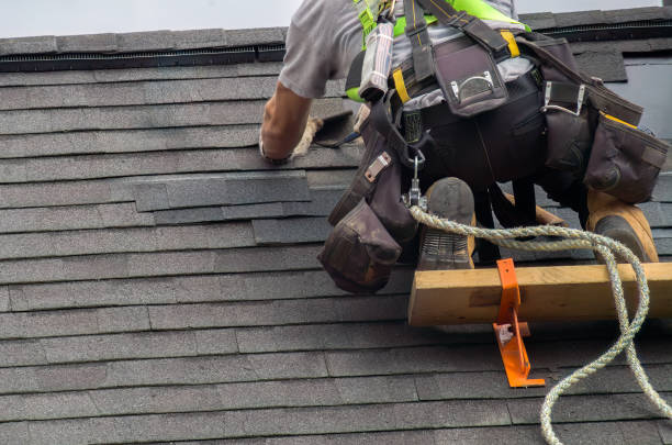 Best Flat Roofing  in Thompsonville, CT